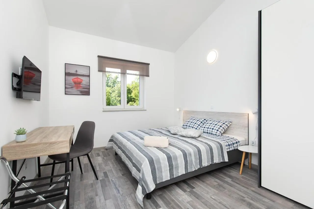 Villa Sandrina Vrh  0*, Vrh (Krk) Croatia