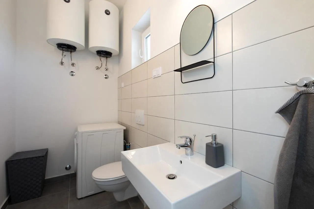 Villa Sandrina Vrh  0*, Vrh (Krk)