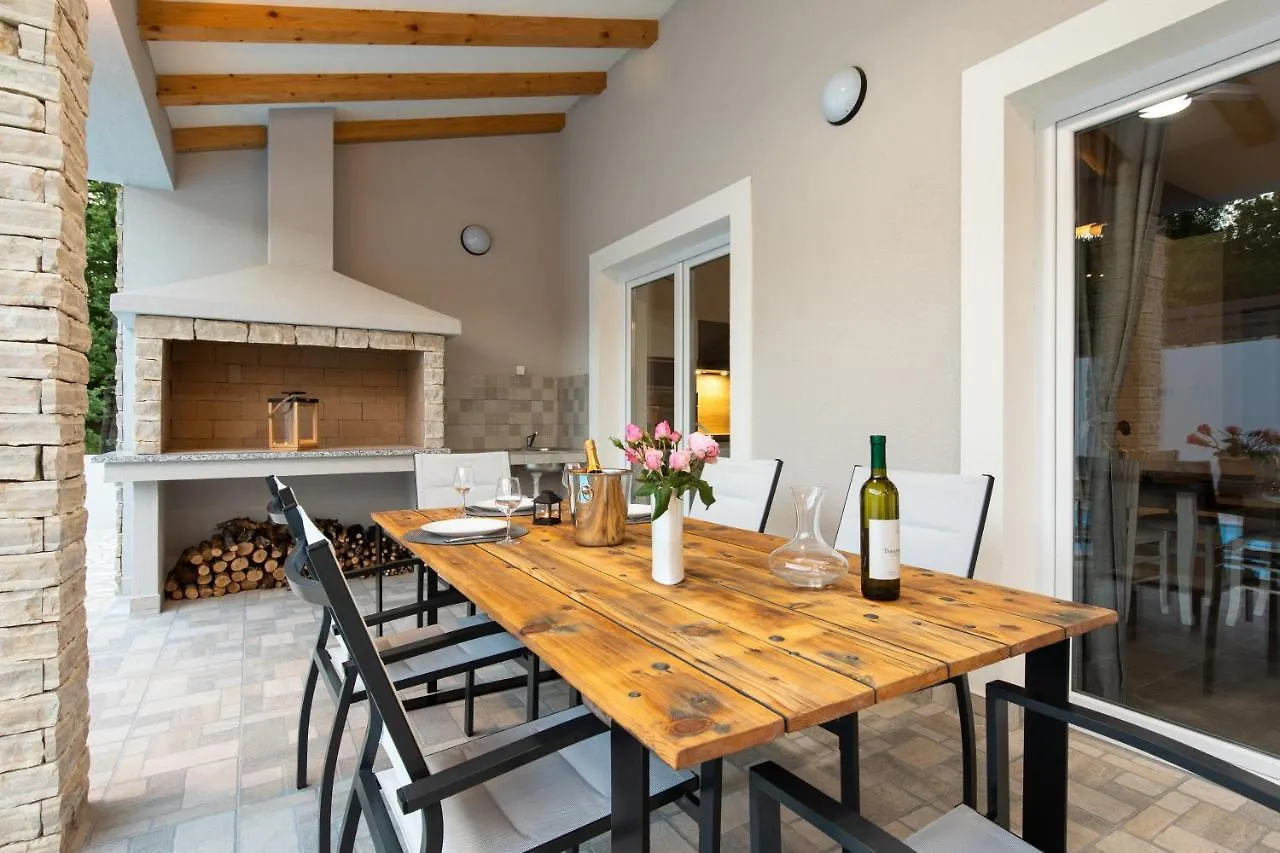 Villa Sandrina Vrh  0*, Vrh (Krk) Croatia
